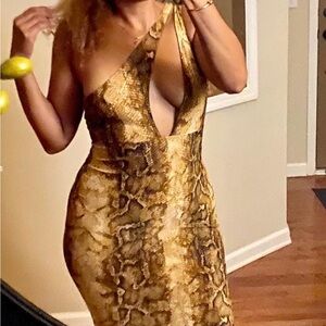 One-Shoulder Snakeskin Print Dress
